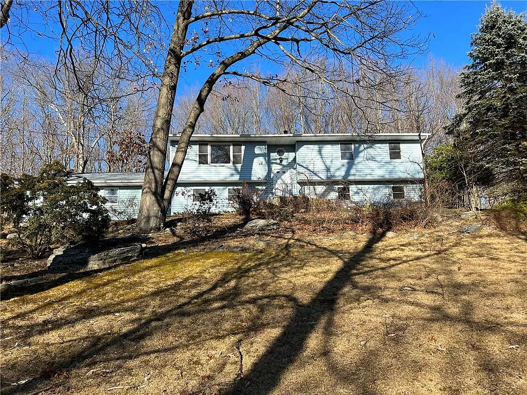 4 bed, 2688 sqft, $4,200 — Photo 1