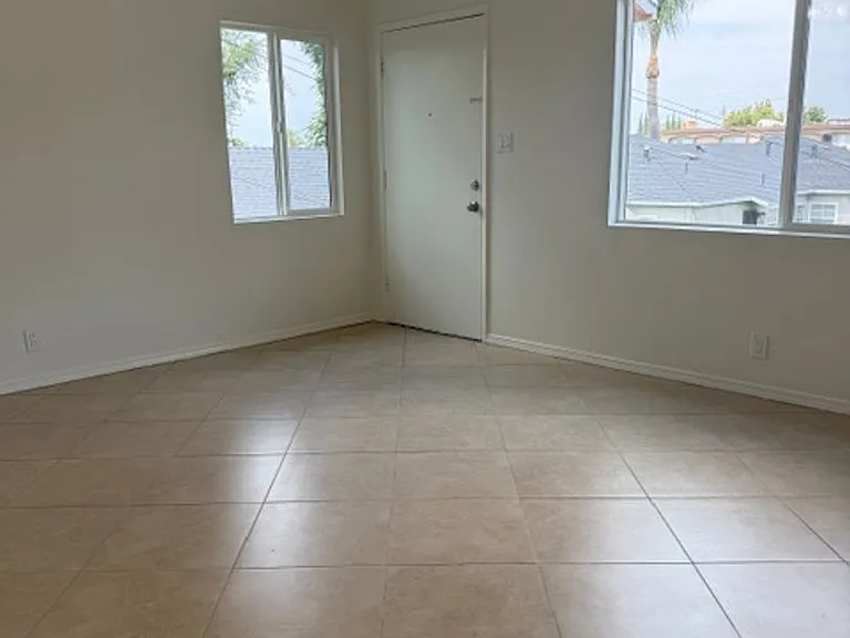 11730-11734.5 Lakewood Blvd #1-6 — Photo 2