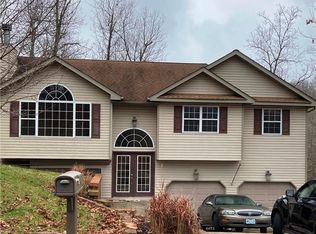 499 Round Table Dr, Camdenton, MO 65020