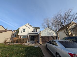 7074 Foxridge Dr, Canton, MI 48187