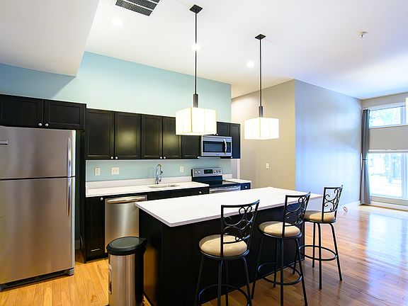 3rd image of 1150 Vine St Unit 16