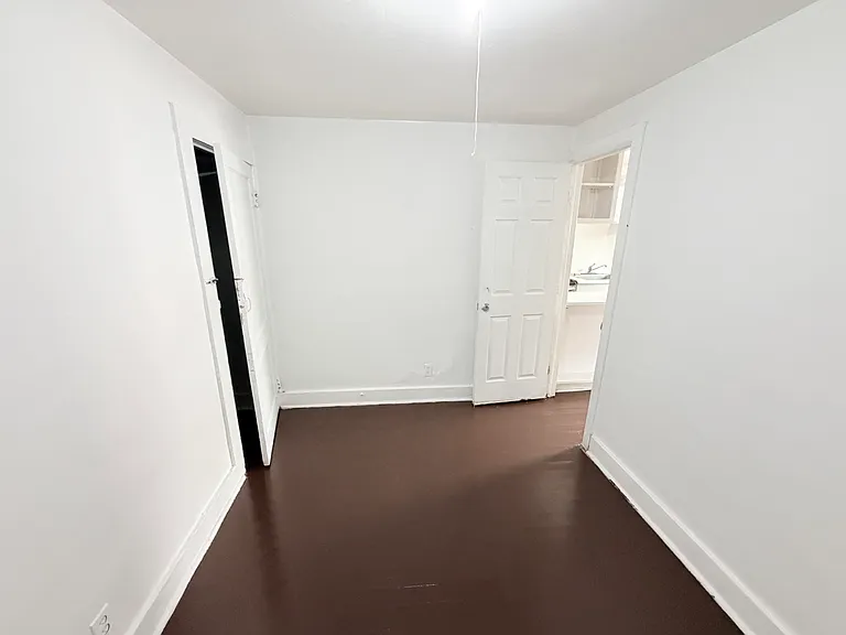 4343 Pinewood Ave — Photo 7