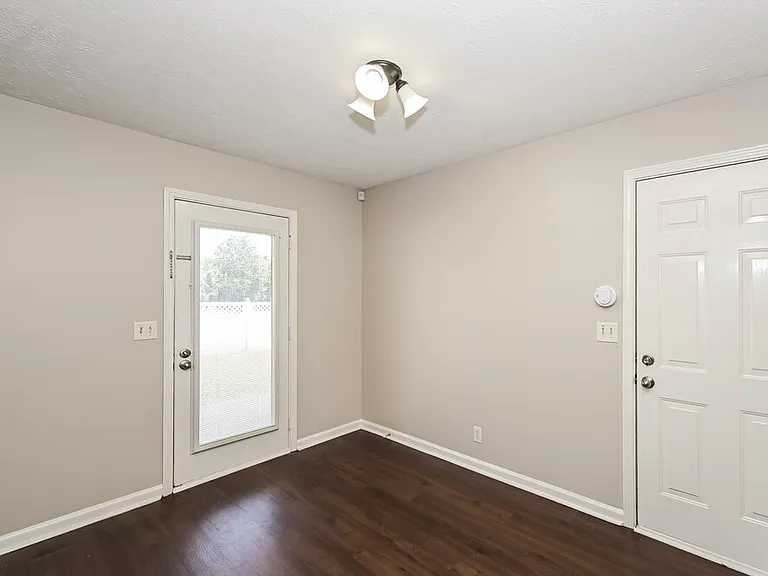 2834 Wellington Pl — Photo 6