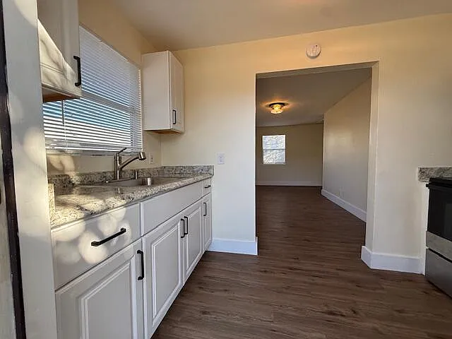 904 4th St #3 — Photo 7