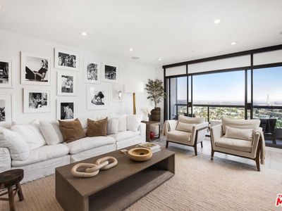 10724 Wilshire Blvd APT 1101, Los Angeles, CA, 90024