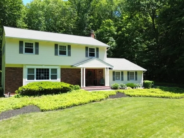 13 Windom Way, Ringwood Boro, NJ 07456