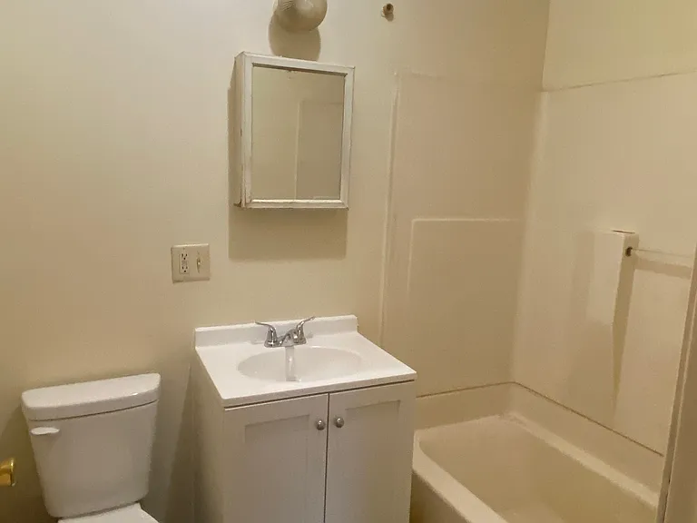 326 Union St — Photo 7