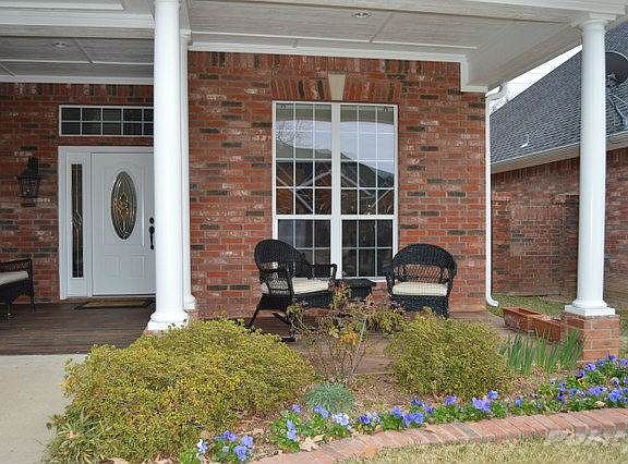 2nd image of 3125 Granbury Ct