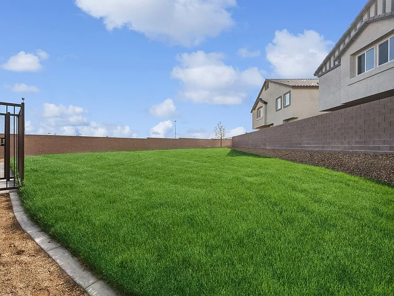 Elkhorn Pointe at Heartland — Photo 20