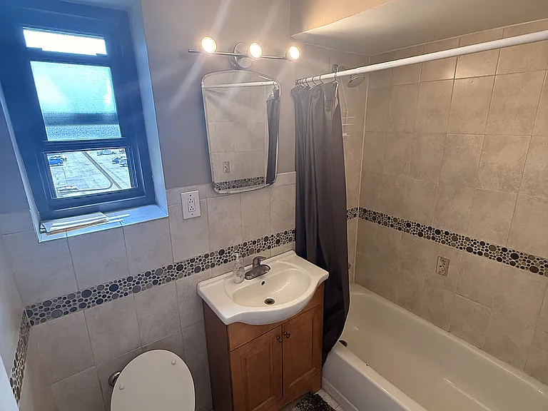 212-12 73rd Ave #3C — Photo 1