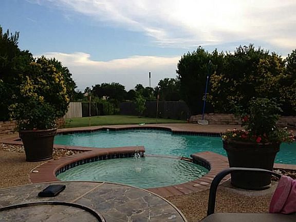 3rd image of 102 Clear Brook Ct