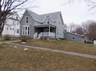 608 Hall St, Tama, IA 52339