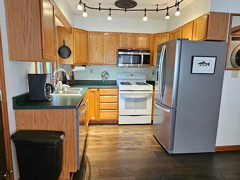 249 Candlewood Ln — Photo 20