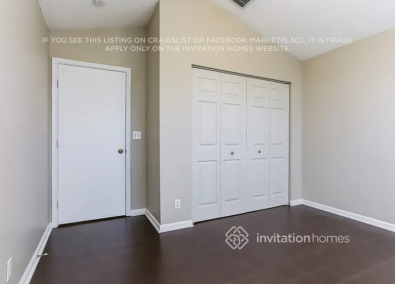 1369 Fairfax Cir E — Photo 8