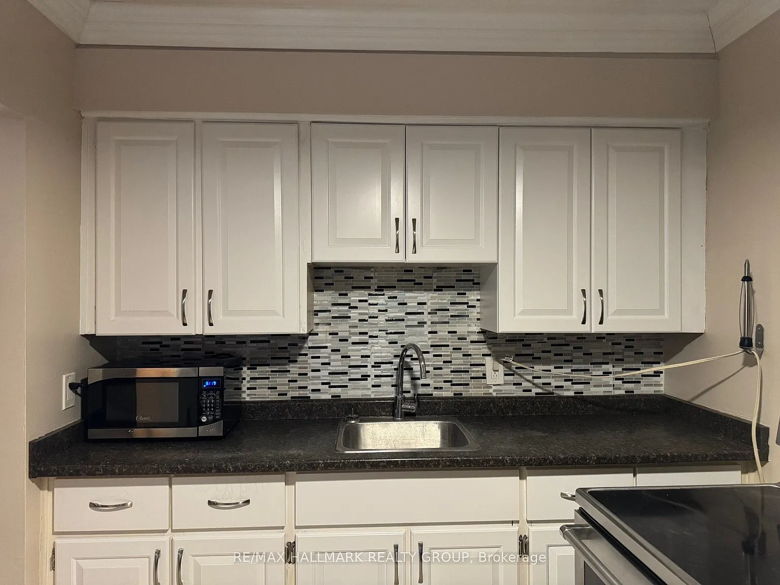 2 bed, $1,400 — Photo 4