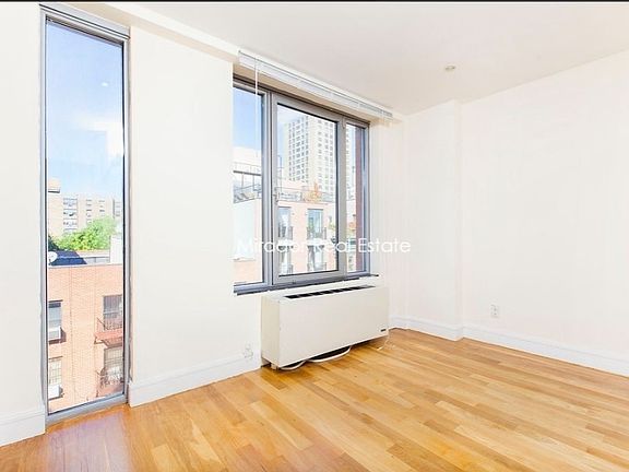 4th image of 636 E 11th St #5NE