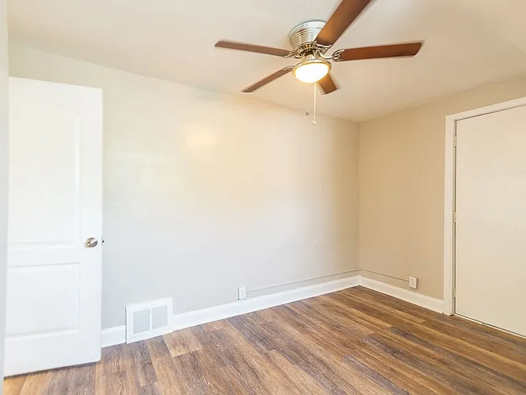 1340 Sheffield Rd — Photo 3