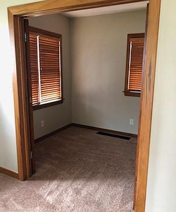 4th image of 1326 Florence Ave