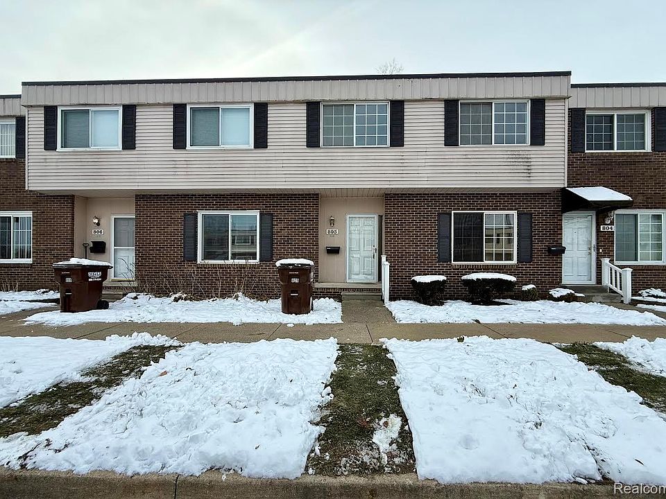 1st image of 805 Estrada Dr