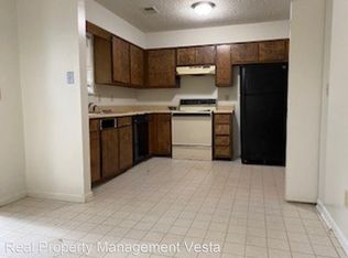 506 Maplewood Dr, Warner Robins, GA 31005