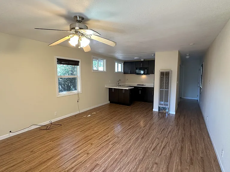 1660 Studio Waltham Rd — Photo 1