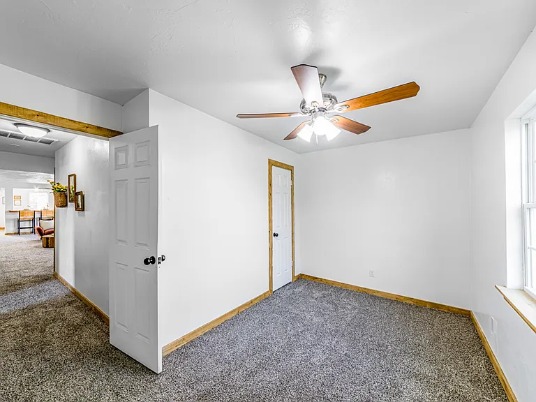 412 N Ripley Rd — Photo 17