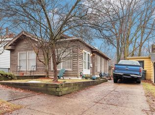 1674 Colonial Dr, Cleveland Heights, OH 44118