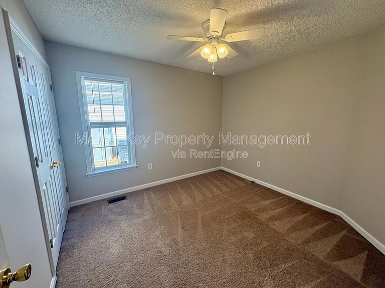 317 Cross Hill Ln — Photo 20