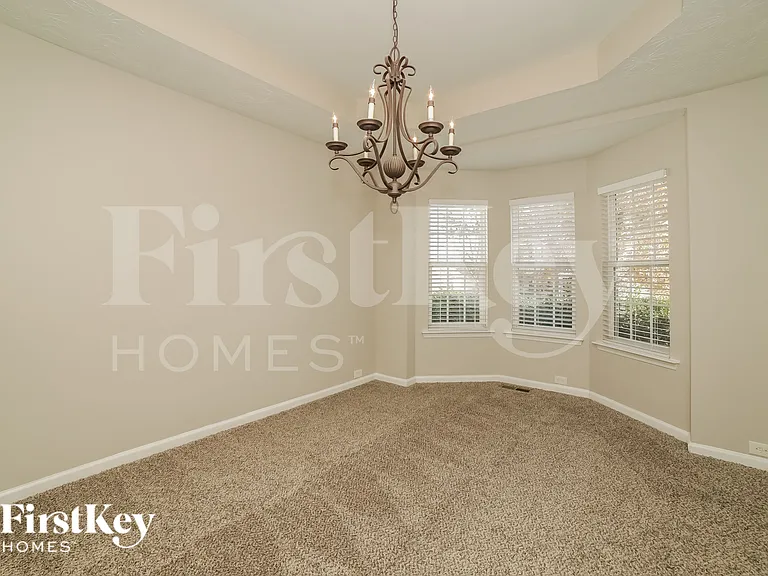 2046 Dartmoth Way — Photo 5