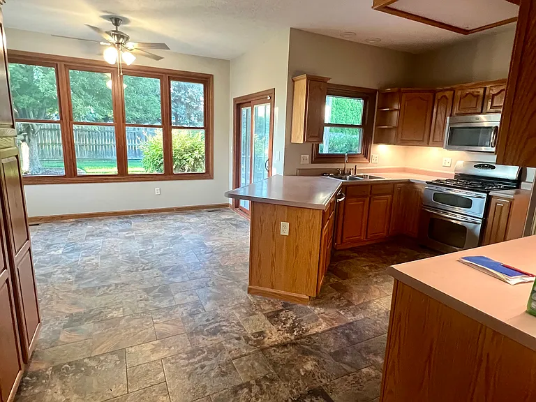 40 Hodgehaven Cir — Photo 16