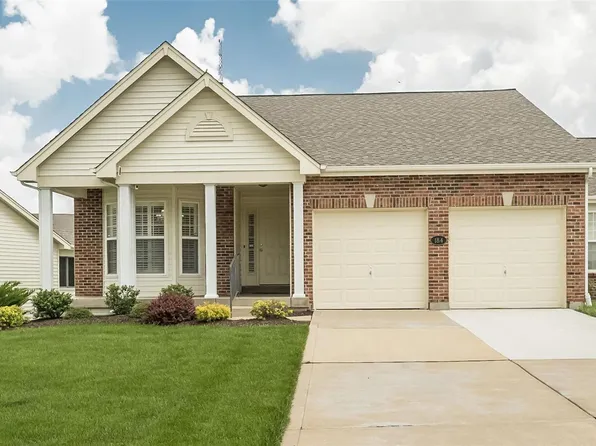 184 New Holland Dr, Chesterfield, MO 63017