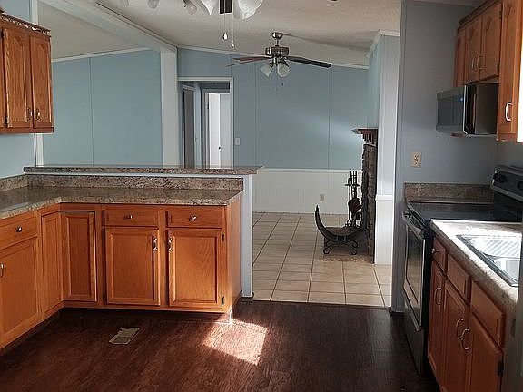 4th image of 362 SW Foxboro Pl
