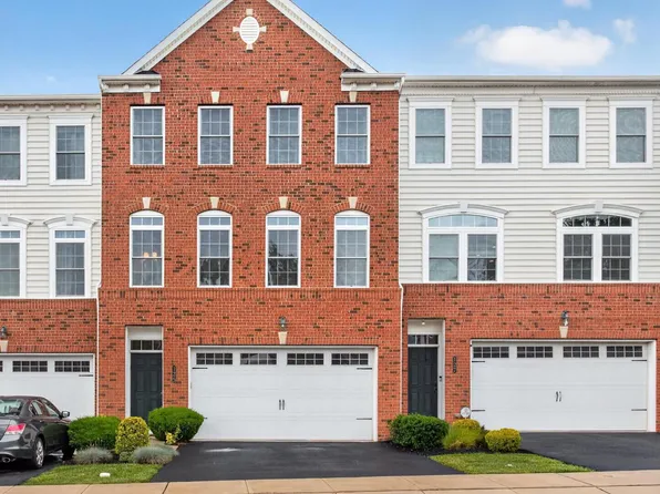 125 Briarwood Ln, Montgomery, PA 18915