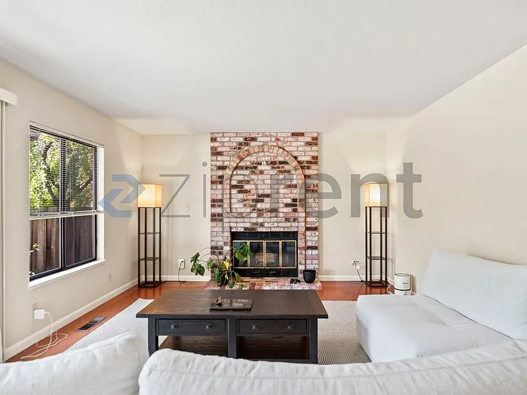 699 Patriot Pl — Photo 11