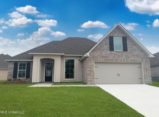 9390 Taylor Pl, Ocean Springs, MS 39564