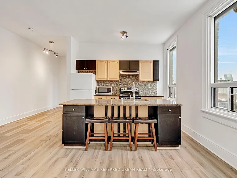 66 Dunlop St W — Photo 14