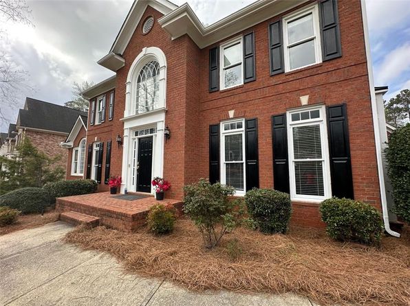 772 Vinings Estates Dr SE, Mableton, GA 30126