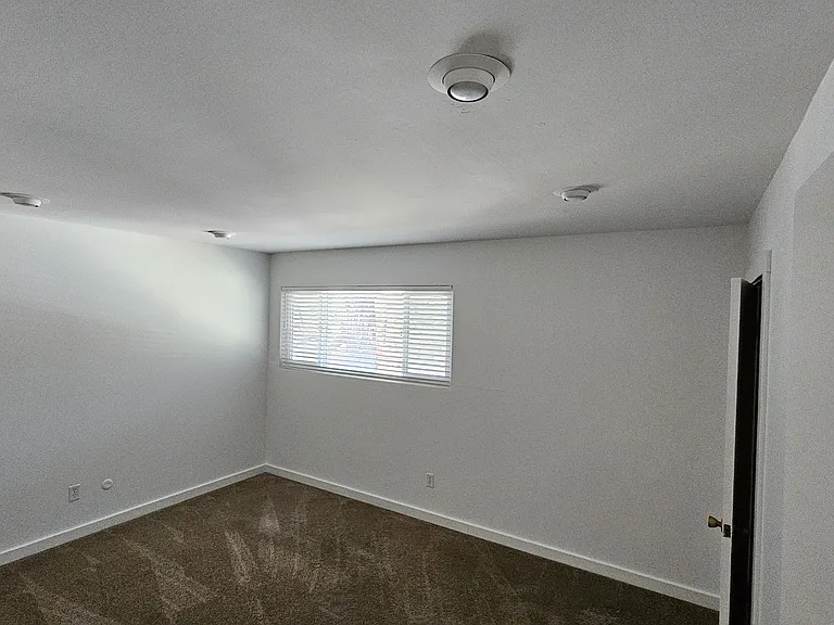 1239 Southwood Dr — Photo 4