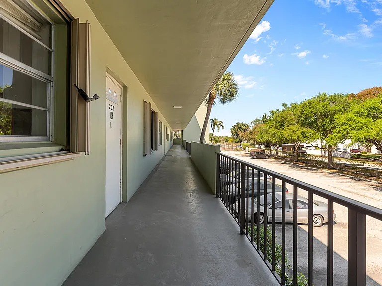 1638 Embassy Dr #208 — Photo 8