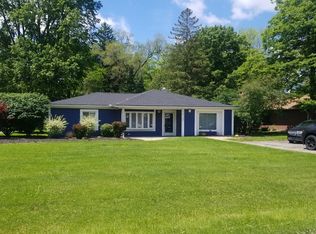 16747 N Stanmoor Dr, Livonia, MI 48154