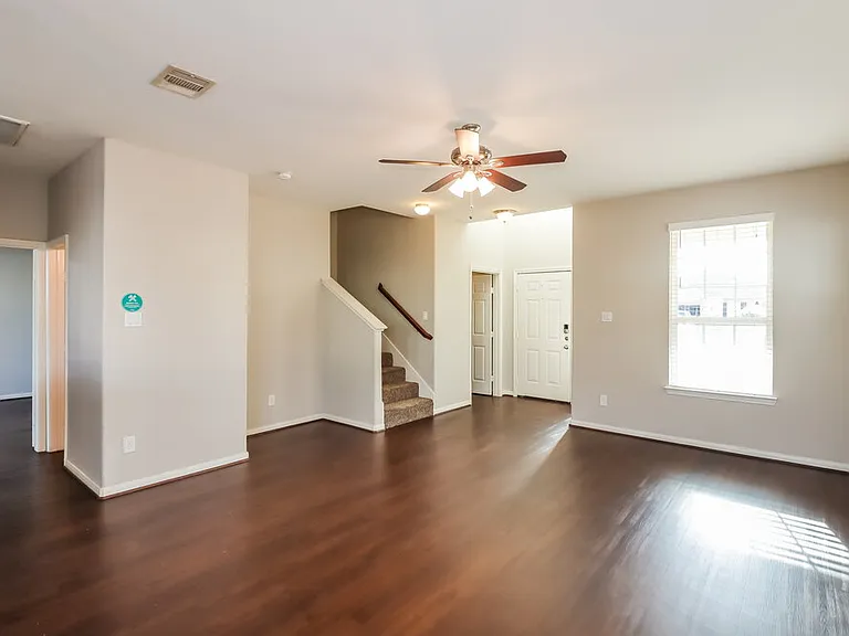 21822 Octavia Way — Photo 7
