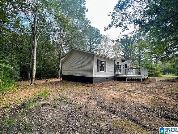 5th image of 105 Deerwood Dr