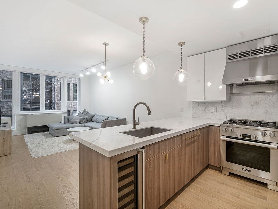 1st image of 125 W 21st St APT 7E