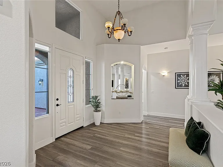 9421 Queen Charlotte Dr — Photo 10
