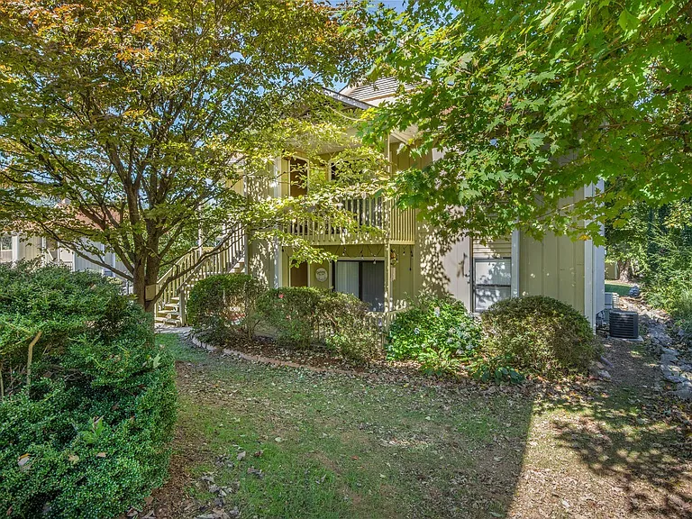 110 Heywood Rd #2D — Photo 20