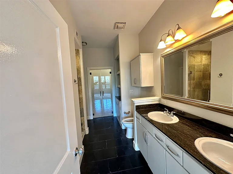 1901 Post Oak Blvd #3215 — Photo 15