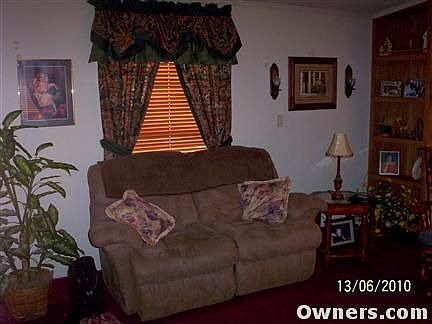 Living Room 3rd picture