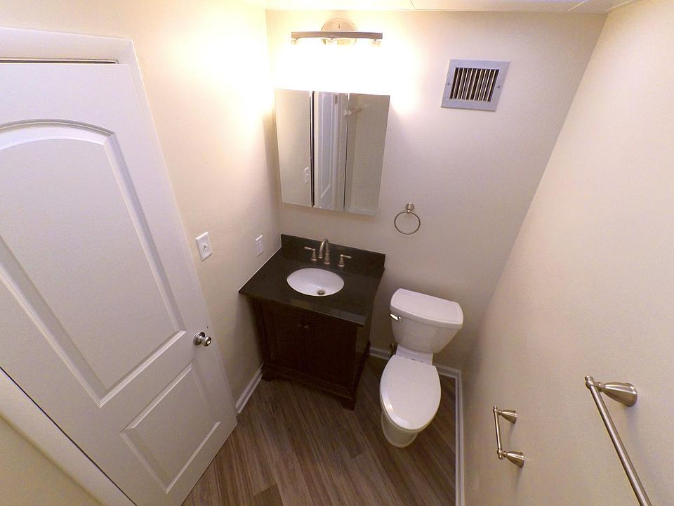 2nd image of 1217 Delaware Ave APT 206