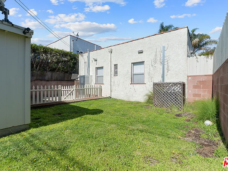 1150 Grant Ave — Photo 22