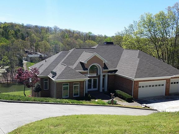 2nd image of 1001 Blackberry Ridge Dr